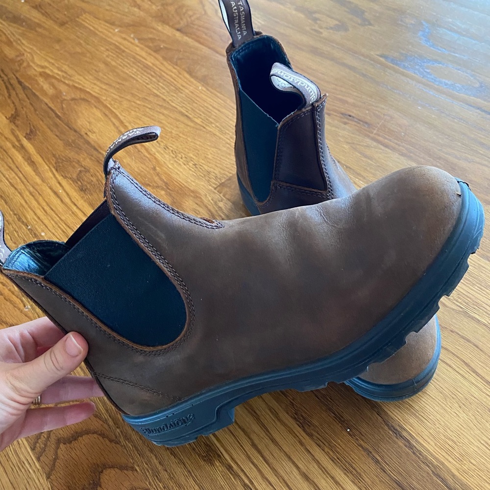 Blundstone boots US womens 11 or mens 9